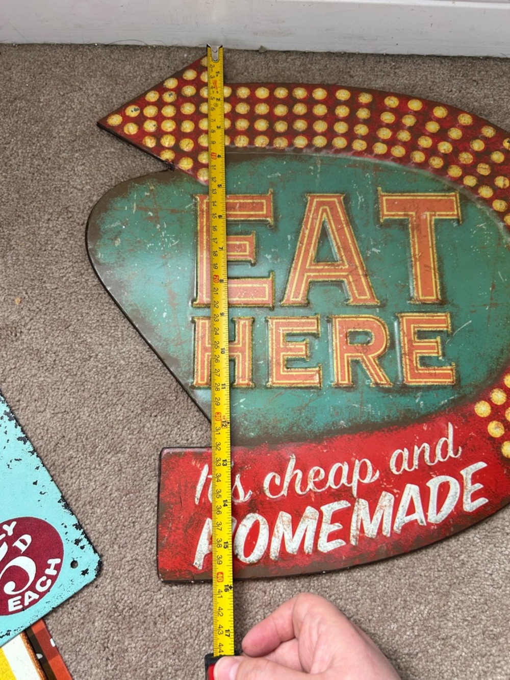 Vintage-Style Hot Coffee Shop & Eat Here Wall Sign Set - Picture 6 of 7